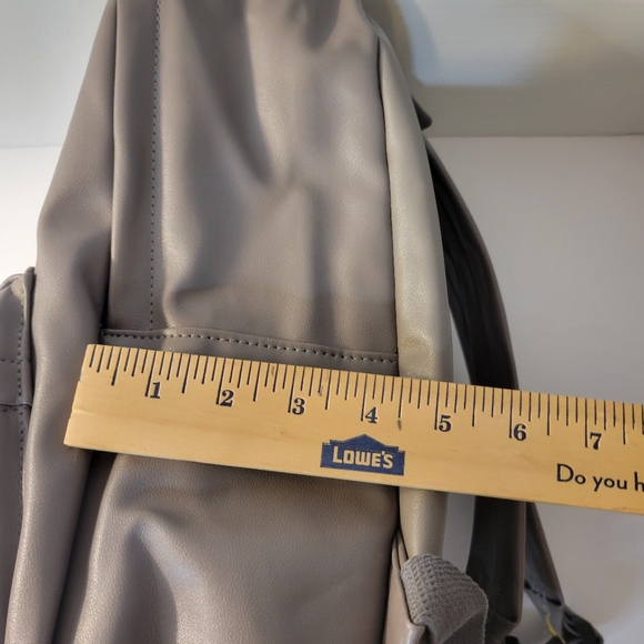 Pink Gray Womens  Backpack.  NWOT 😍 B1 - Picture 11 of 16